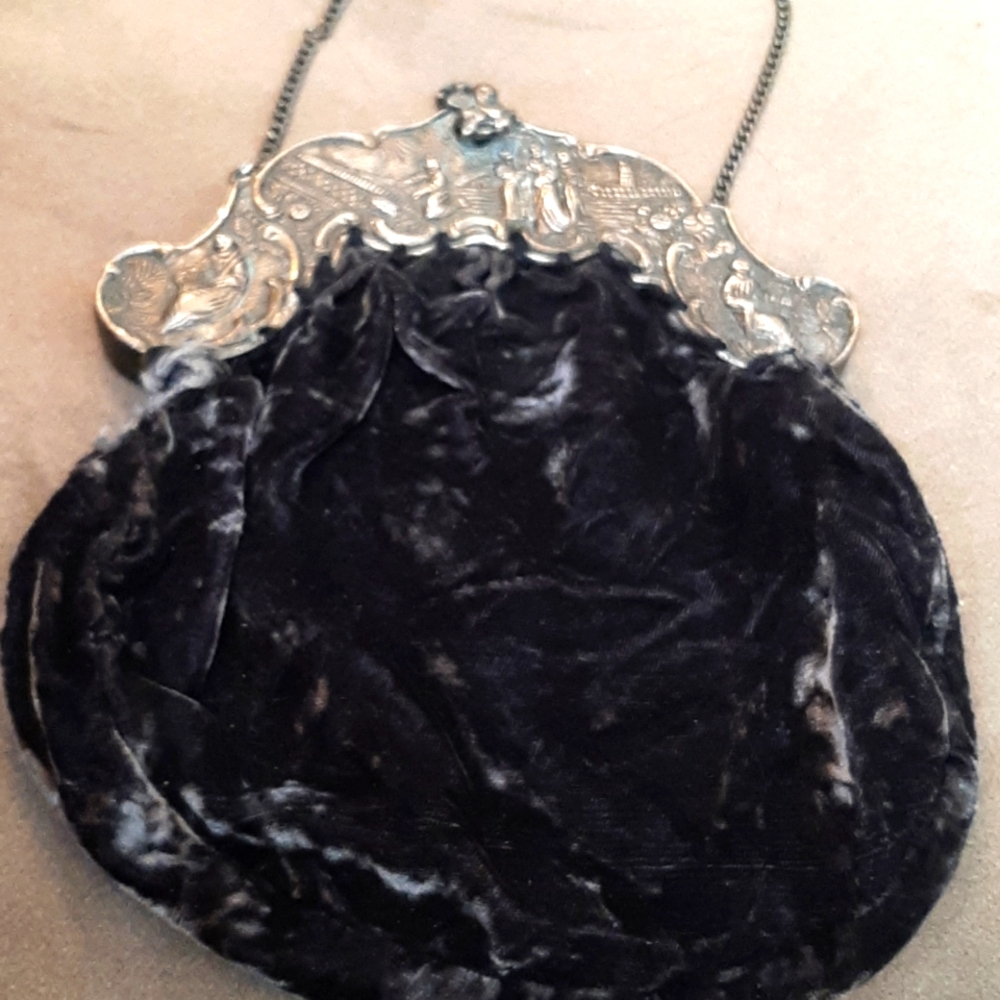 Victorian Dutch 833 sterling velvet purse
